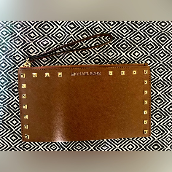 MICHAEL KORS - Sandrine Stud - clutch - Picture 1 of 4